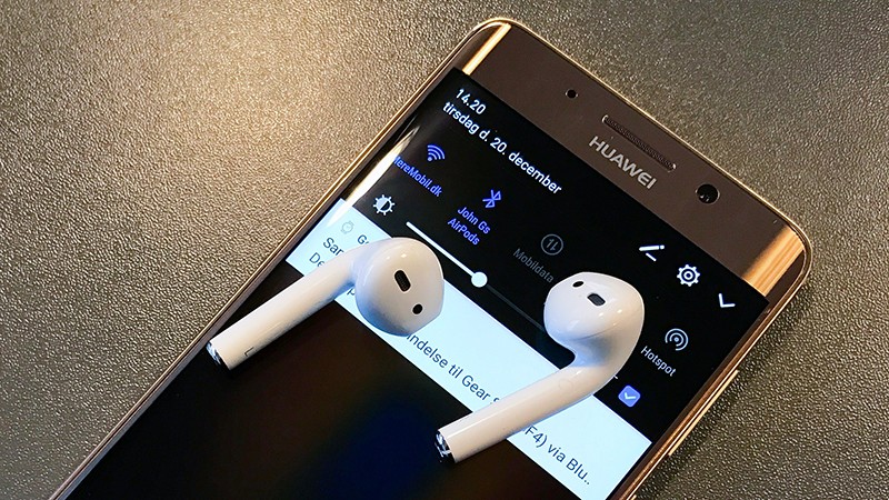 5 фишек AirPods, о которых мало кто знает