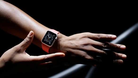 Apple Watch на руке