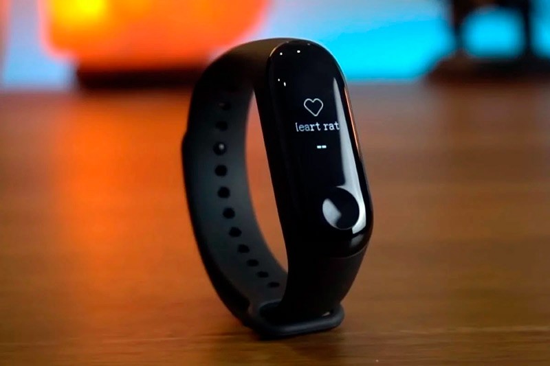 Xiaomi Mi Band 3 фото