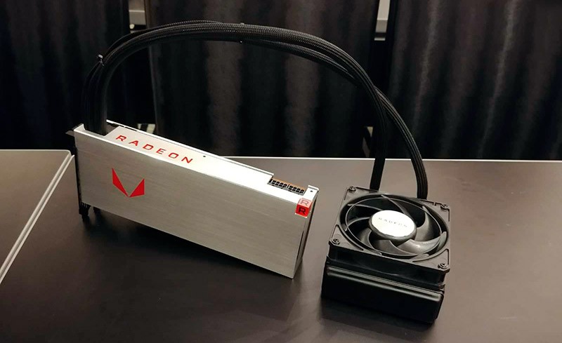 Radeon RX Vega 64 фото