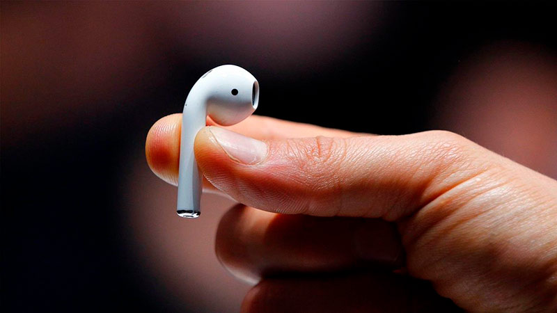 один AirPods