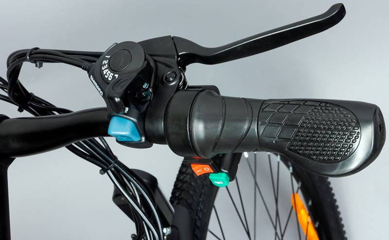 Руль Hiper Engine BX630