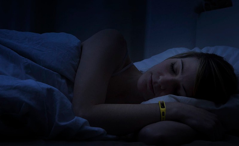 спит с Honor Band 5