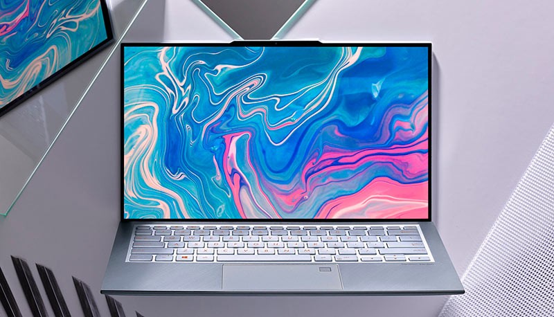Открывающаяся панель Asus