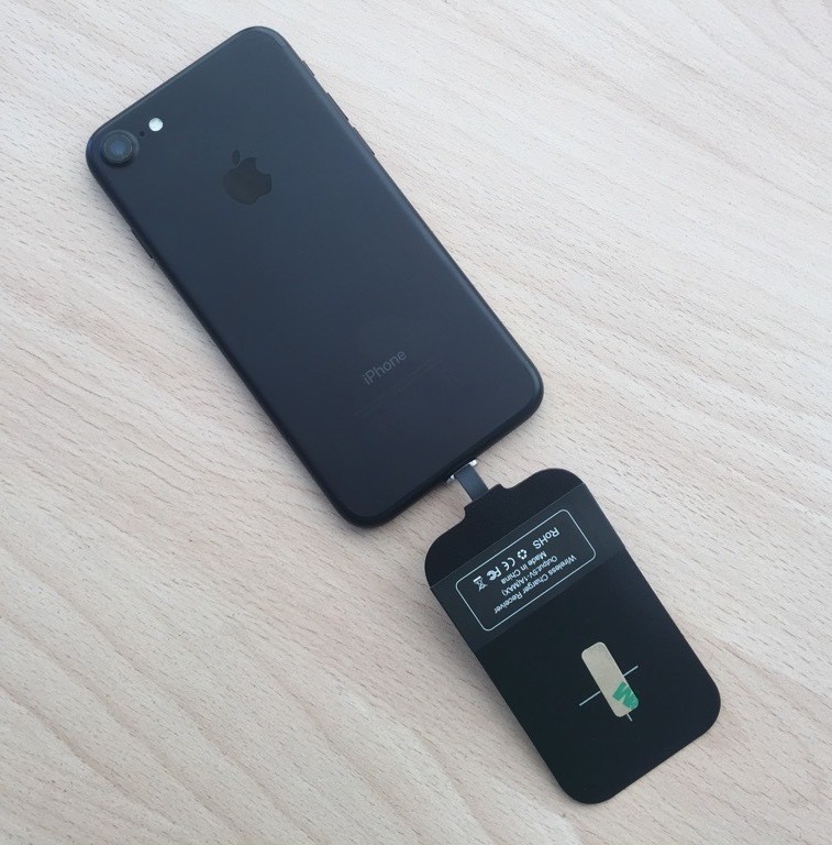 Есть ли у iPhone 7 беспроводная зарядка и как ее включить?