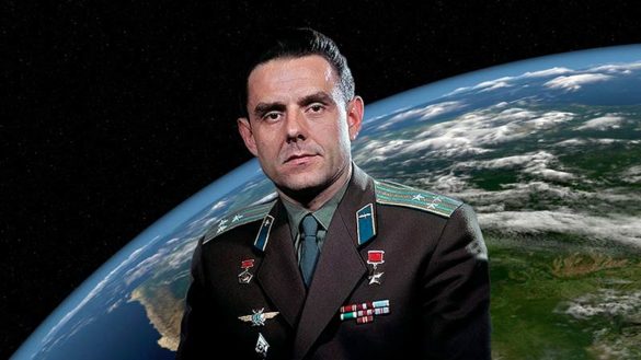 Владимир Комаров