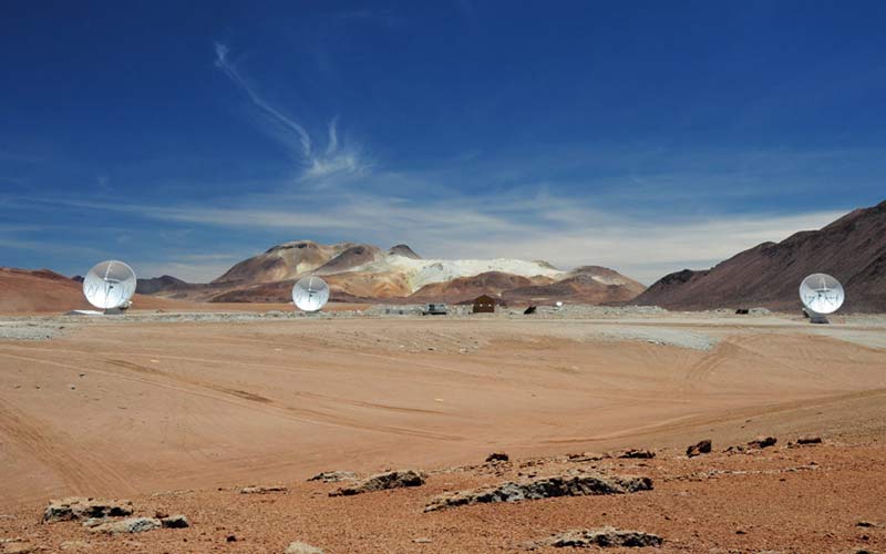 Комплекс радиотелескопов ALMA фото