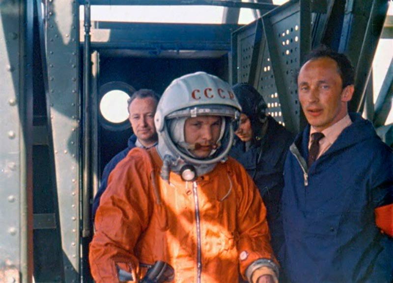 Гагарин перед полетом фото
