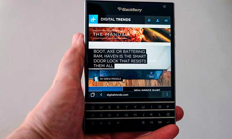 BlackBerry Passport фото
